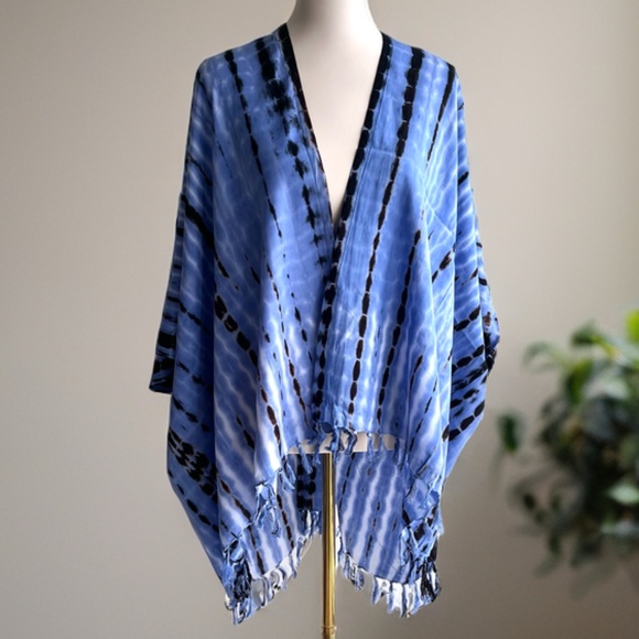 0107/  Cardigan Outer, Short Kimono, Coverups - Picture 5 of 7